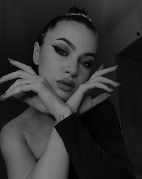Naakte gelekte OnlyFans-foto van Beebecitafree