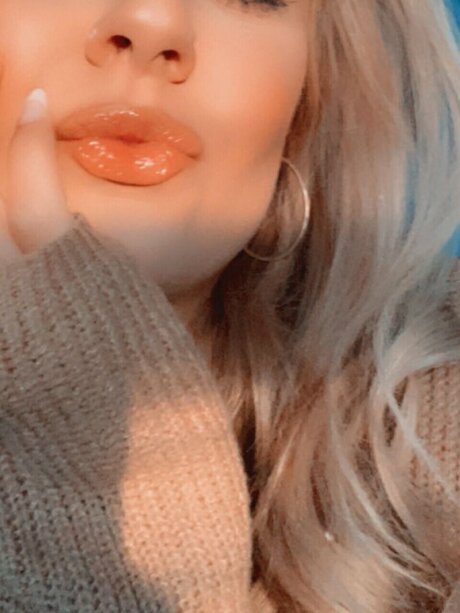 Naakte gelekte OnlyFans-foto van Lex