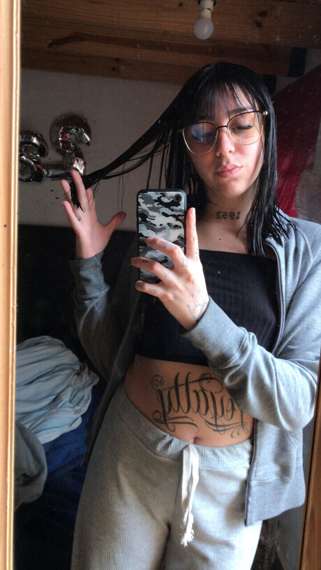 Naakte gelekte OnlyFans-foto van 
