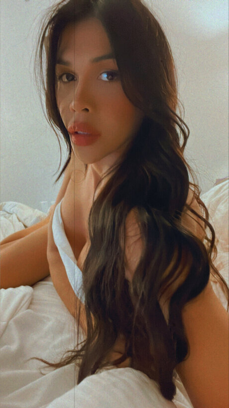 Naakte gelekte OnlyFans-foto van Estefania