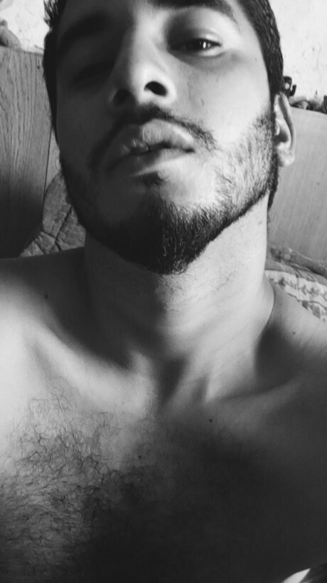 Naakte gelekte OnlyFans-foto van  Humanamente Sensual 