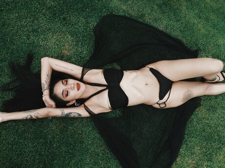 Naakte gelekte OnlyFans-foto van Vonmon