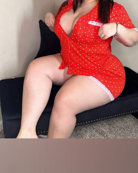 Naakte gelekte OnlyFans-foto van Nadinediva