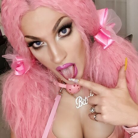 Naakte gelekte OnlyFans-foto van Jeanne Lazareva