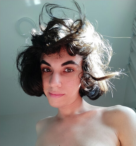Naakte gelekte OnlyFans-foto van Lils Terra