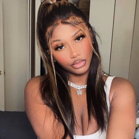 Naakte gelekte OnlyFans-foto van Cookie