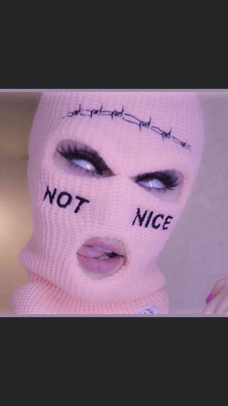 Naakte gelekte OnlyFans-foto van Titibaby