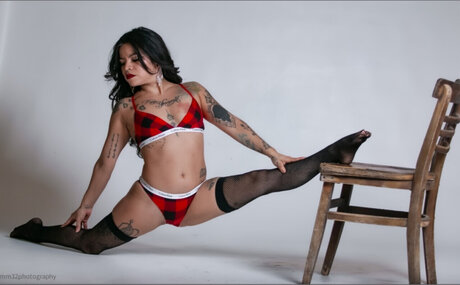 Naakte gelekte OnlyFans-foto van Goddess Ultra Violet