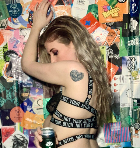Naakte gelekte OnlyFans-foto van  Sarah Beer 