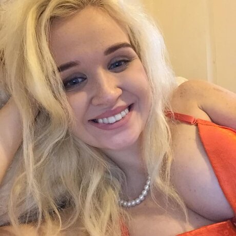 Naakte gelekte OnlyFans-foto van Angelamerica By