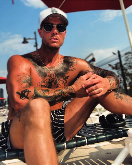 Naakte gelekte OnlyFans-foto van X
