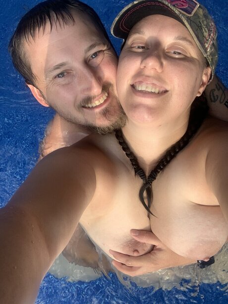 Naakte gelekte OnlyFans-foto van Hisbeautyherbeast