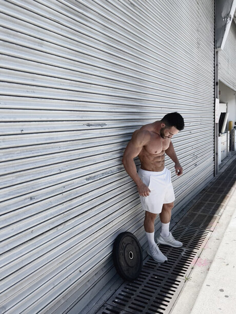 Naakte gelekte OnlyFans-foto van Bk
