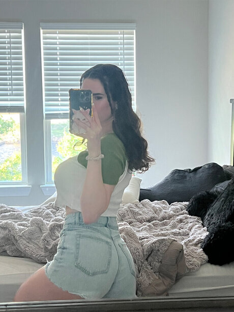 Naakte gelekte OnlyFans-foto van Sxdie