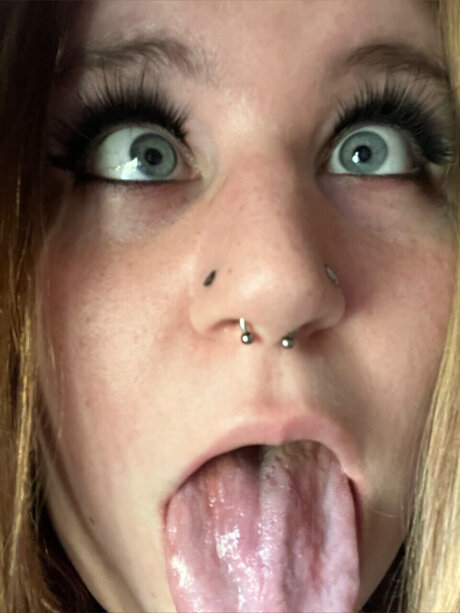 Naakte gelekte OnlyFans-foto van Rachaelbxby