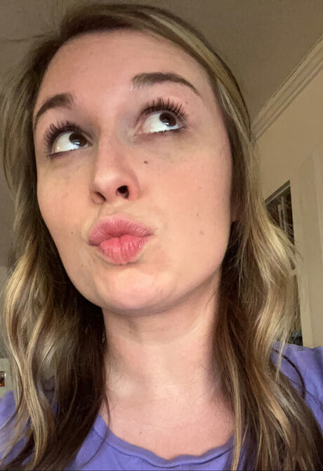 Naakte gelekte OnlyFans-foto van Kennedykxoxo