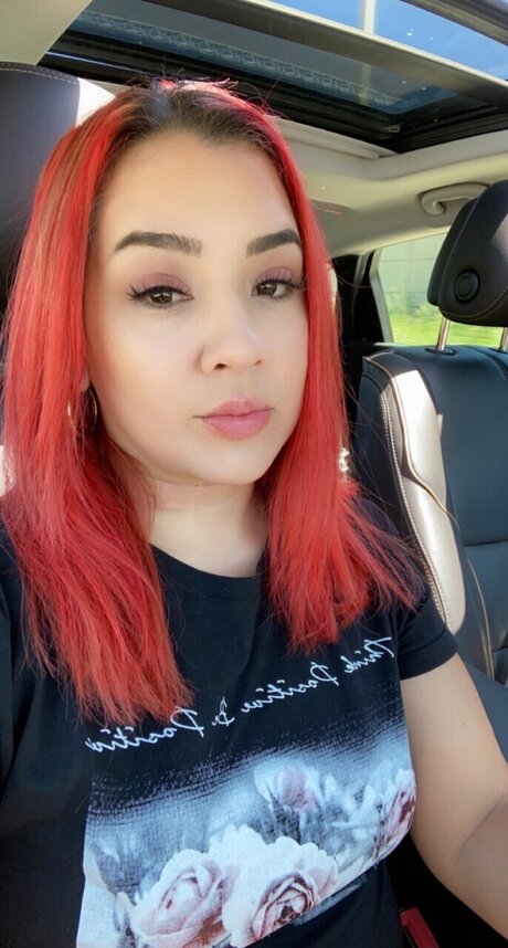 Naakte gelekte OnlyFans-foto van Mzlopez