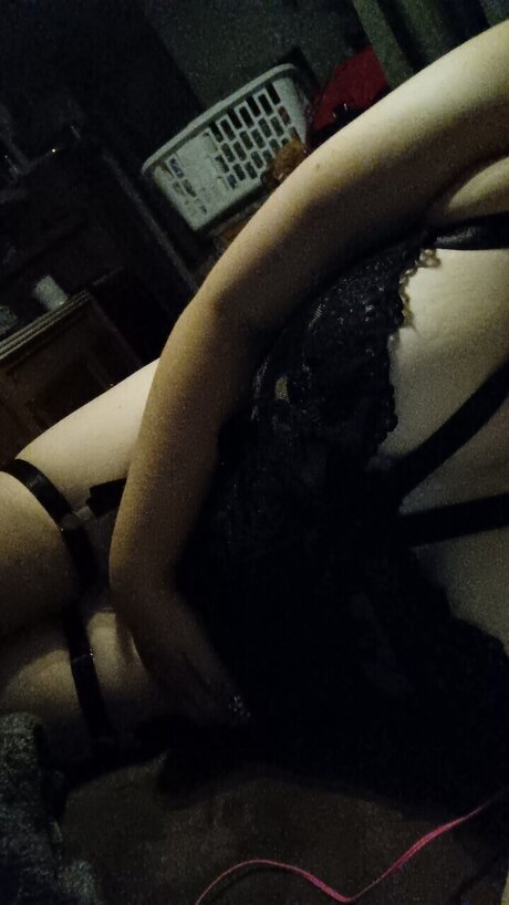 Naakte gelekte OnlyFans-foto van Mommy