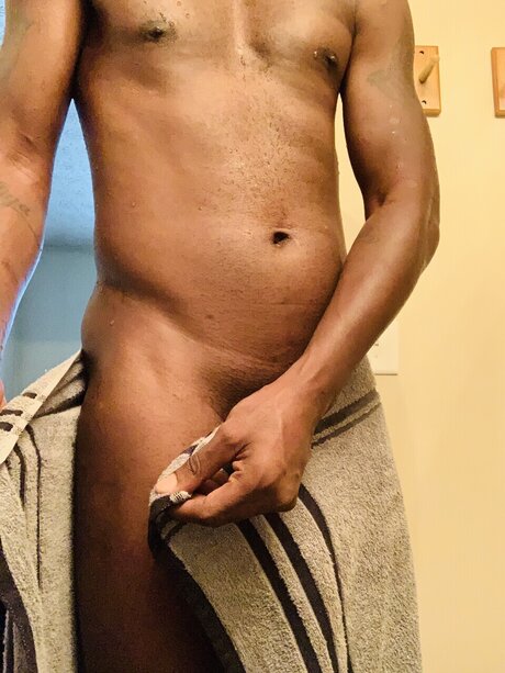 Naakte gelekte OnlyFans-foto van Mrfreaknasty4u
