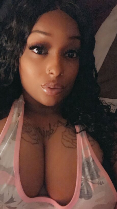 Naakte gelekte OnlyFans-foto van Khandi112