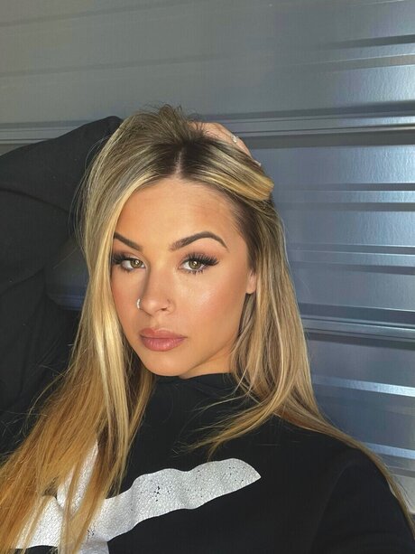 Naakte gelekte OnlyFans-foto van Annanicole
