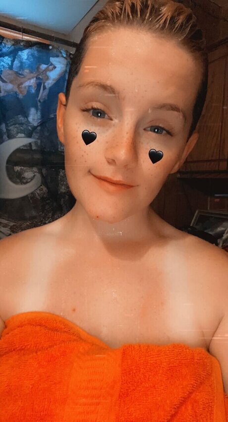 Naakte gelekte OnlyFans-foto van Babygirl1420