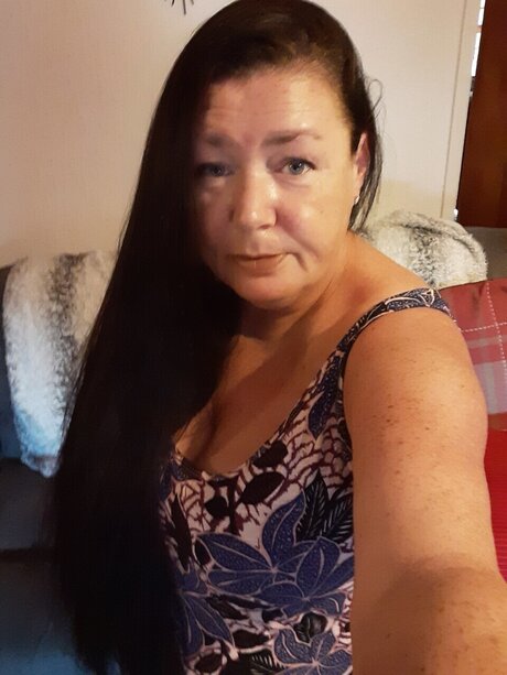 Naakte gelekte OnlyFans-foto van Jacqueline Chalmers Cochrane