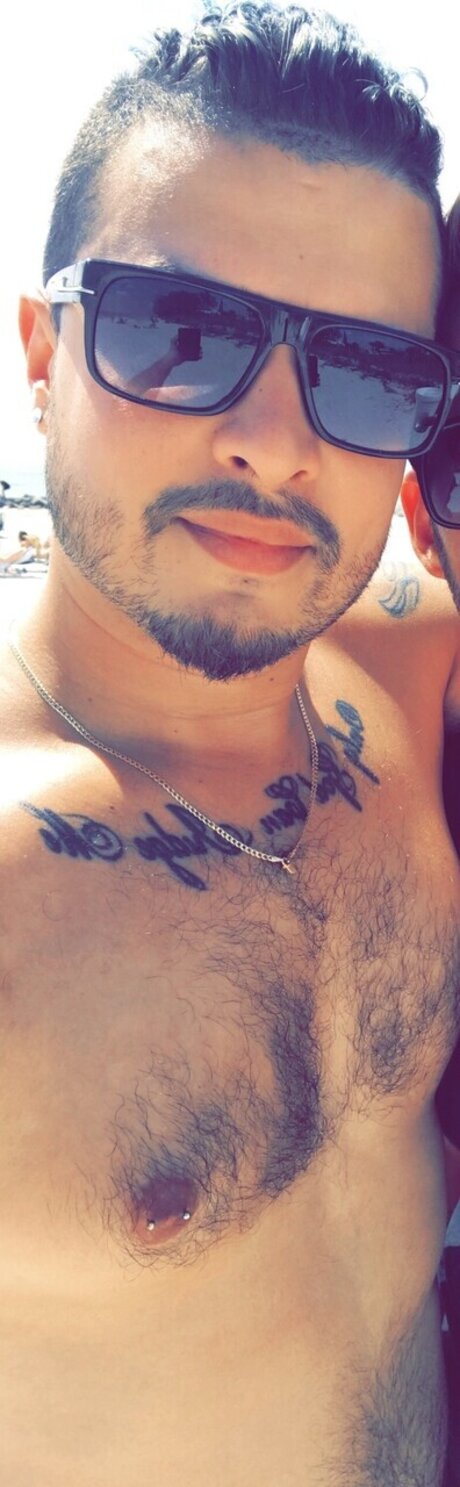 Naakte gelekte OnlyFans-foto van Latiinotter