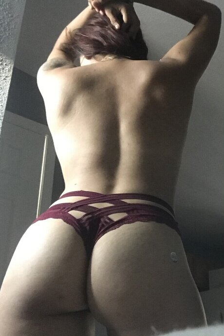Naakte gelekte OnlyFans-foto van Stephanie Amescua