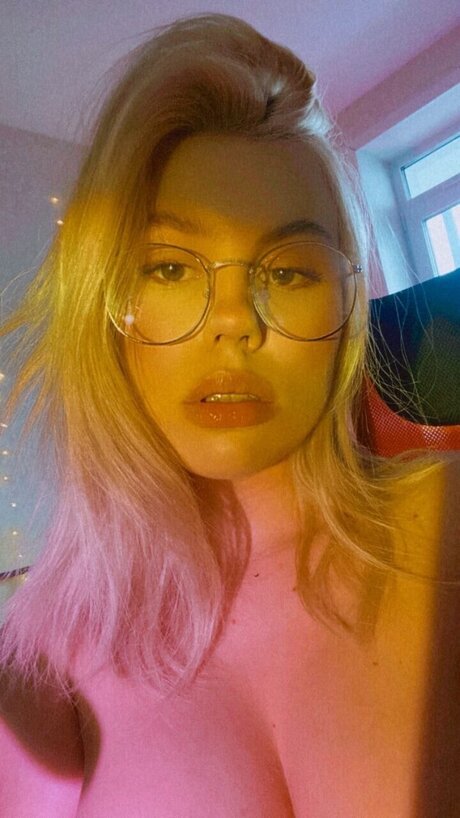 Naakte gelekte OnlyFans-foto van Jesse Ryan