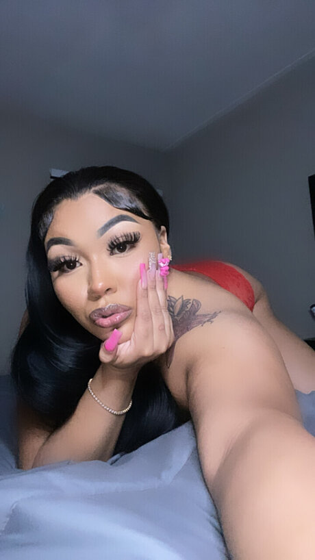 Naakte gelekte OnlyFans-foto van Viet Baby 