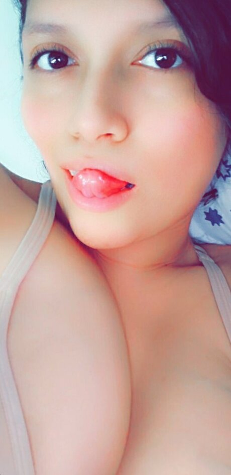 Naakte gelekte OnlyFans-foto van Sweet  Official