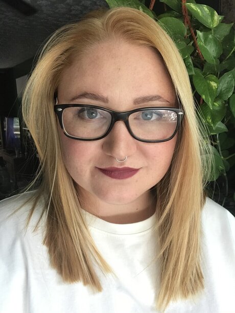 Naakte gelekte OnlyFans-foto van Ginger Nerd