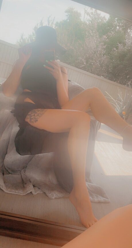 Naakte gelekte OnlyFans-foto van Jessa