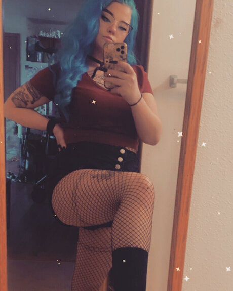 Naakte gelekte OnlyFans-foto van Sativa Jane