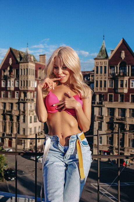 Naakte gelekte OnlyFans-foto van Elizabeth