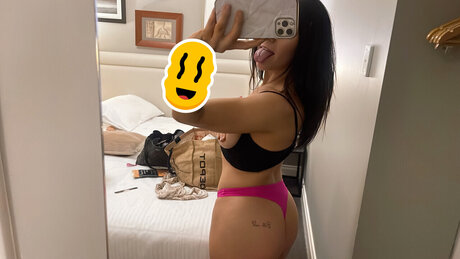 Naakte gelekte OnlyFans-foto van Kottiepie