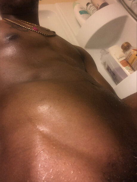 Naakte gelekte OnlyFans-foto van U19520396
