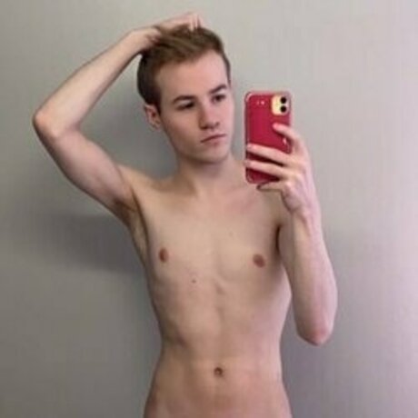 Naakte gelekte OnlyFans-foto van James Stirling