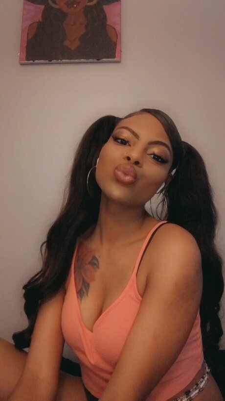 Naakte gelekte OnlyFans-foto van Bigmamazar