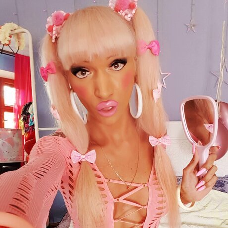 Naakte gelekte OnlyFans-foto van Jeanne Coxxx