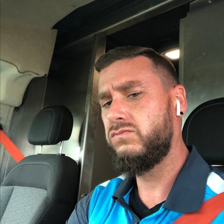 Naakte gelekte OnlyFans-foto van Daddys Play