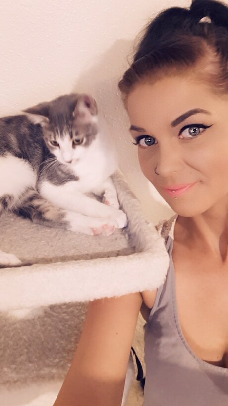 Naakte gelekte OnlyFans-foto van Jodi Reinhardt