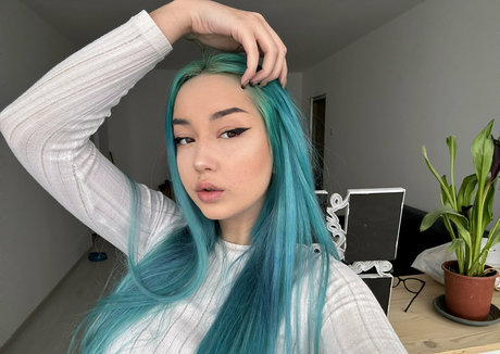Naakte gelekte OnlyFans-foto van Littlealicexxx