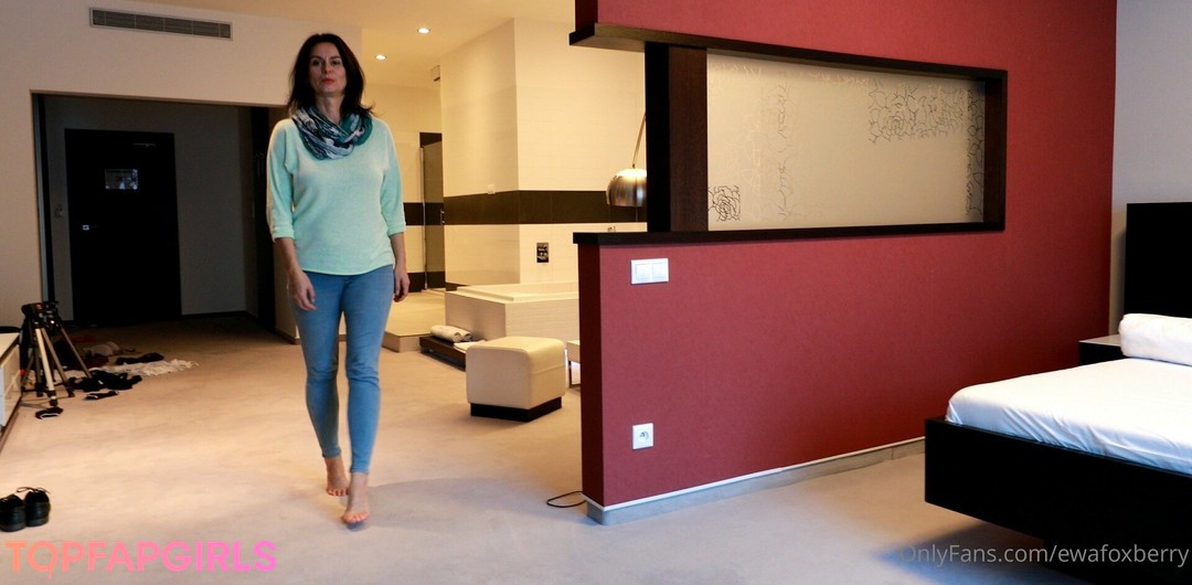 Naakte gelekte OnlyFans-foto van Ewafoxberry #14 Naakte gelekte OnlyFans-foto van Ewafoxberry #14