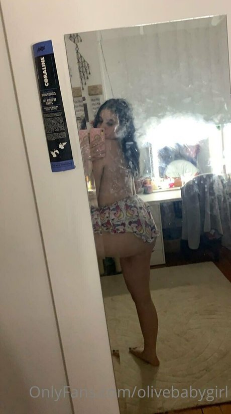 Naakte gelekte OnlyFans-foto van Olivebabyyyy