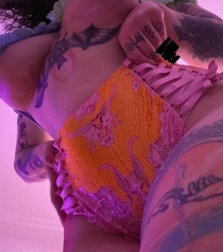Naakte gelekte OnlyFans-foto van Krolkmi