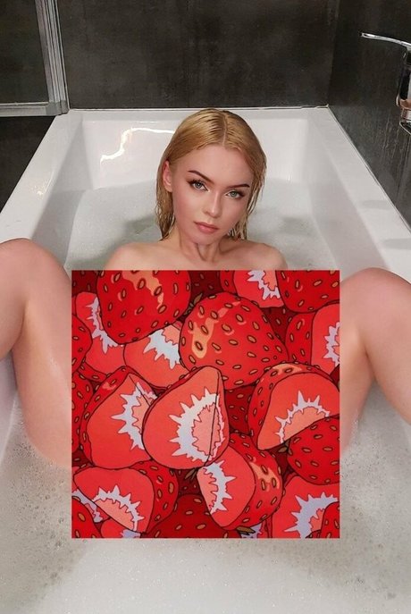 Naakte gelekte OnlyFans-foto van Evansfeet