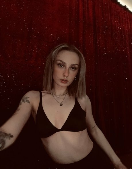 Naakte gelekte OnlyFans-foto van Sweetvipgirl
