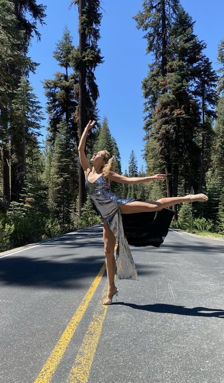 Dancewithana